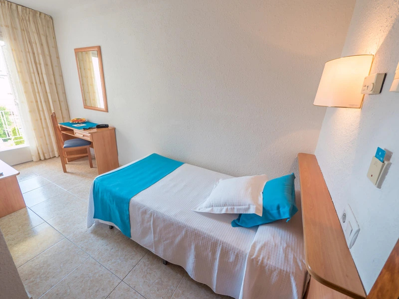 Hotel Checkin Pineda - Chambres
