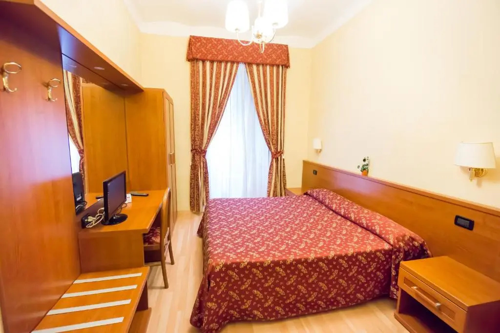 Standard Double room (full double bed)