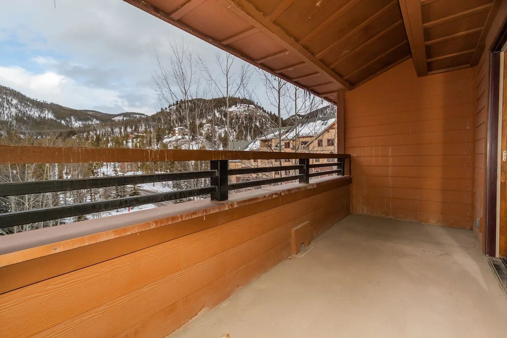 Springs by Summit County Mountain Retreats
