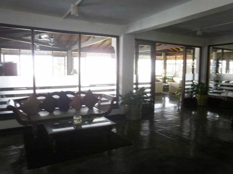 Coral Sands Hotel