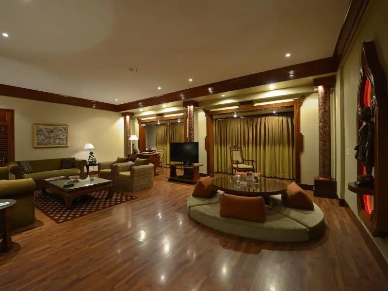 Luxury Suite