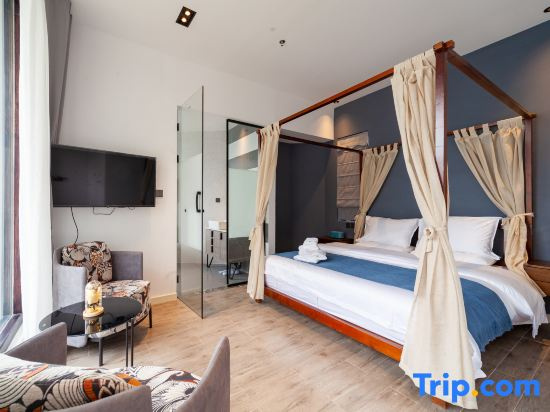 Standard Double room with garden view (full double bed)