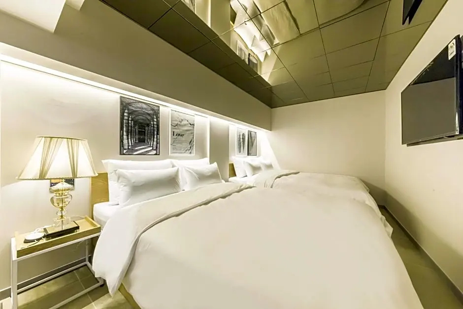 Standard Double room (twin beds)