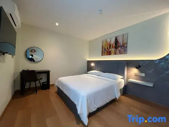 Superior Double room (full double bed)