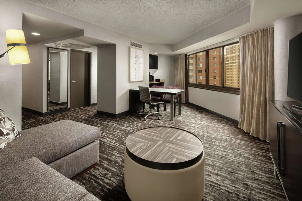Embassy Suites by Hilton Crystal City National Airport - Chambres