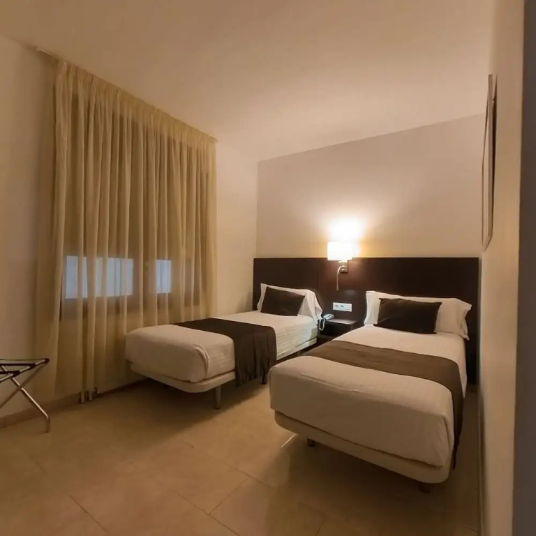 Standard Double room (twin beds)