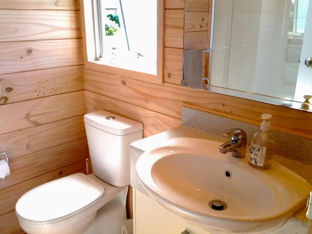 Kowhai Retreat - Matarangi Holiday Home