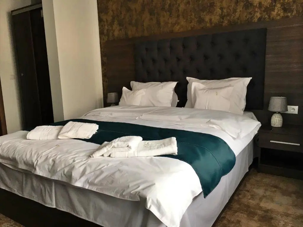 Standard Double room with balcony (full double bed)
