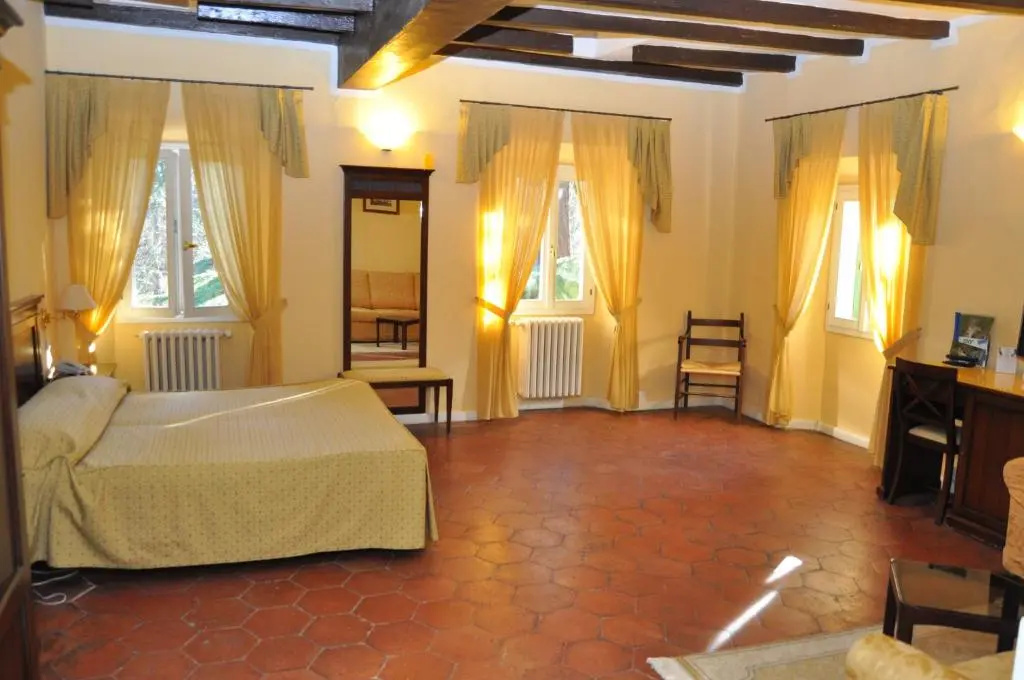 Standard Double room (full double bed)