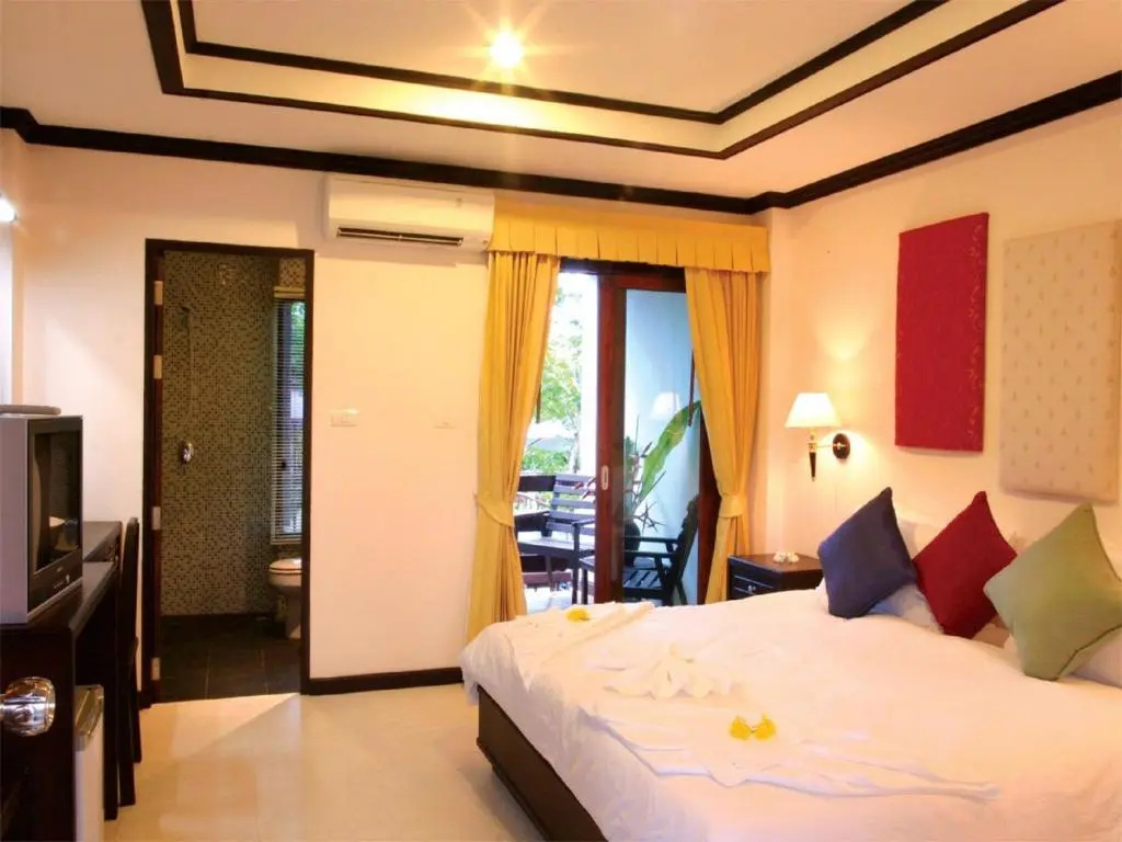 Standard Single room with view (single bed)