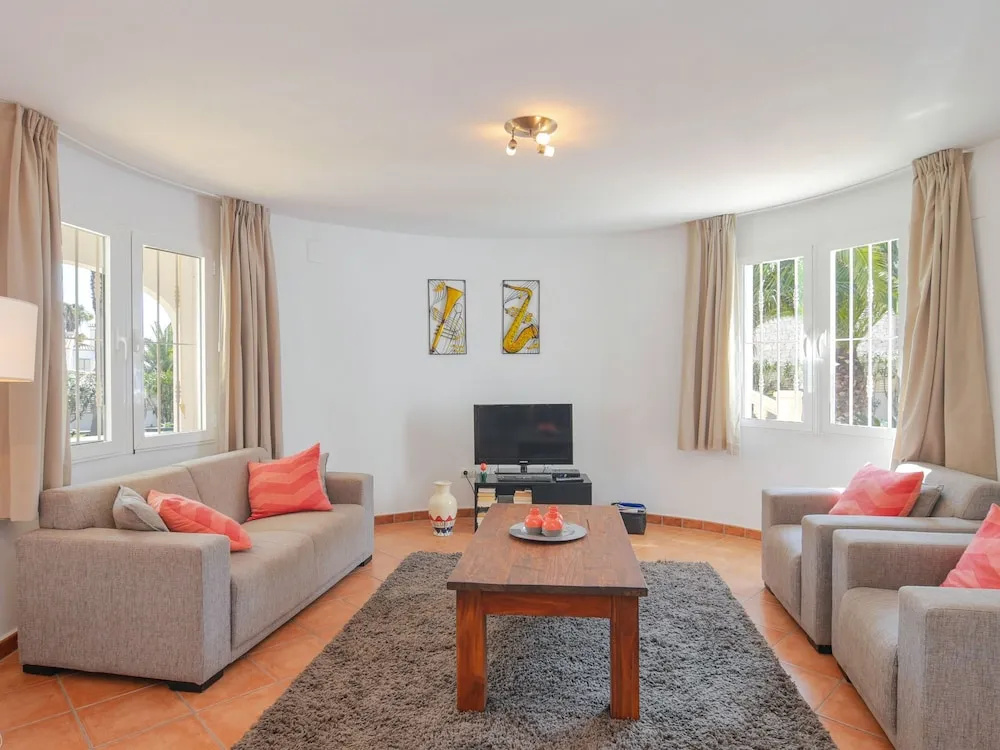 10pp Villa Wonderful Flat Garden With a Large Swimming Pool and Plenty of Space
