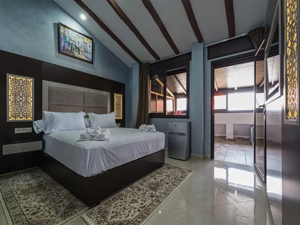 Standard Double room with balcony (full double bed)