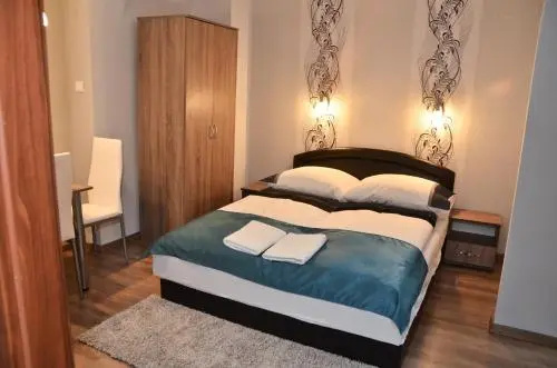 Media Panzió és Apartmanház - Général