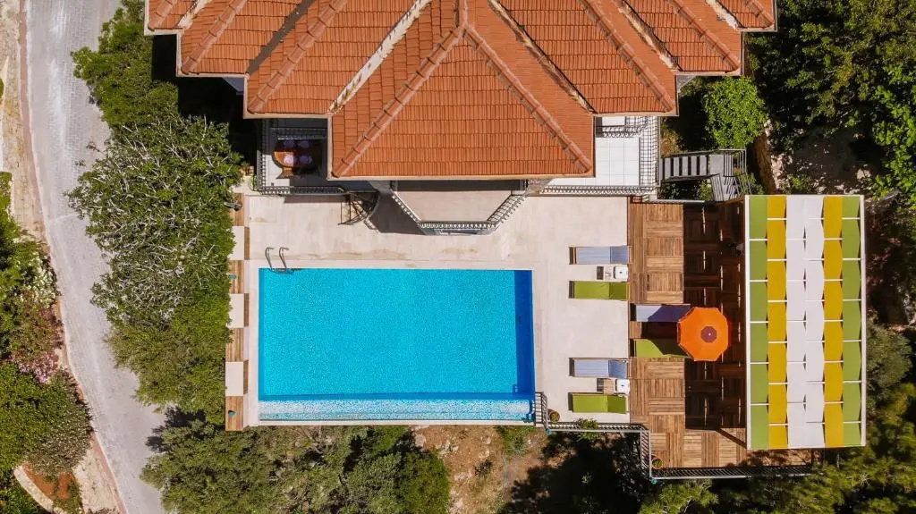 Kaş, deniz manzaralı, 6 kişilik villa