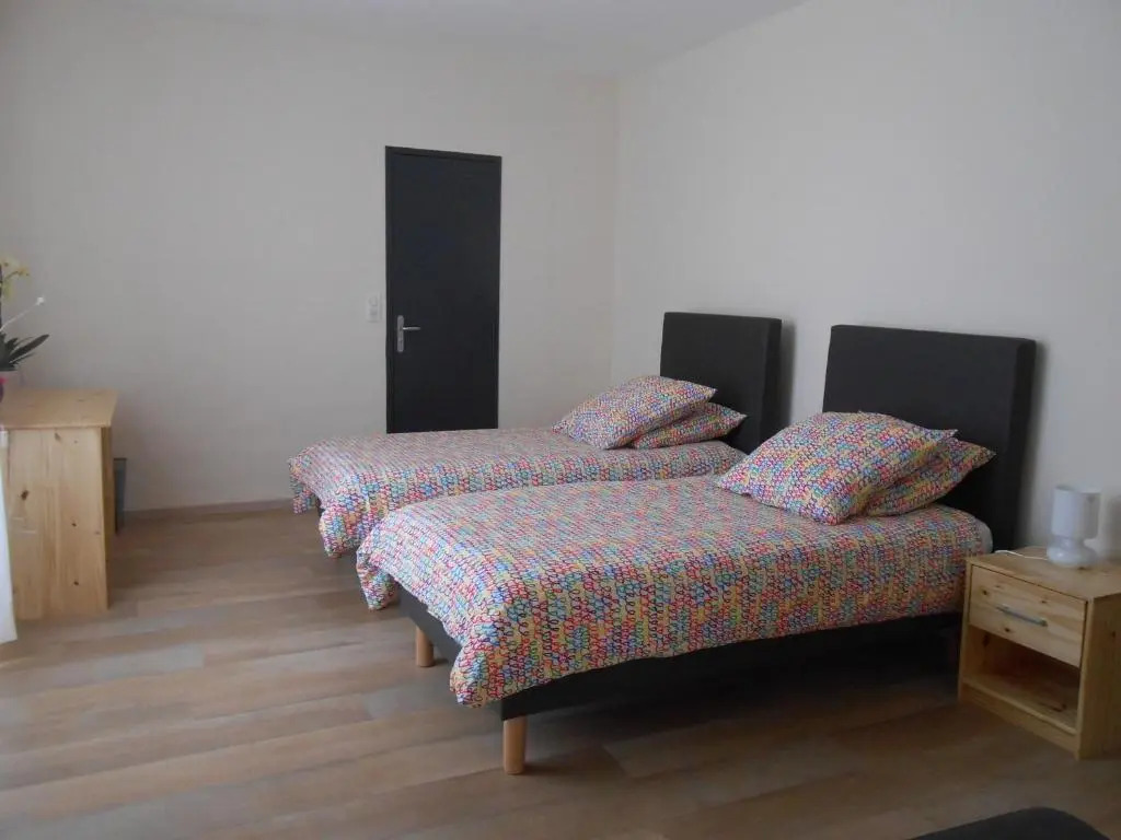 標準雙人家庭房，配備雙人床