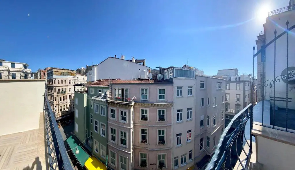 Hotel Kaya Est 1985