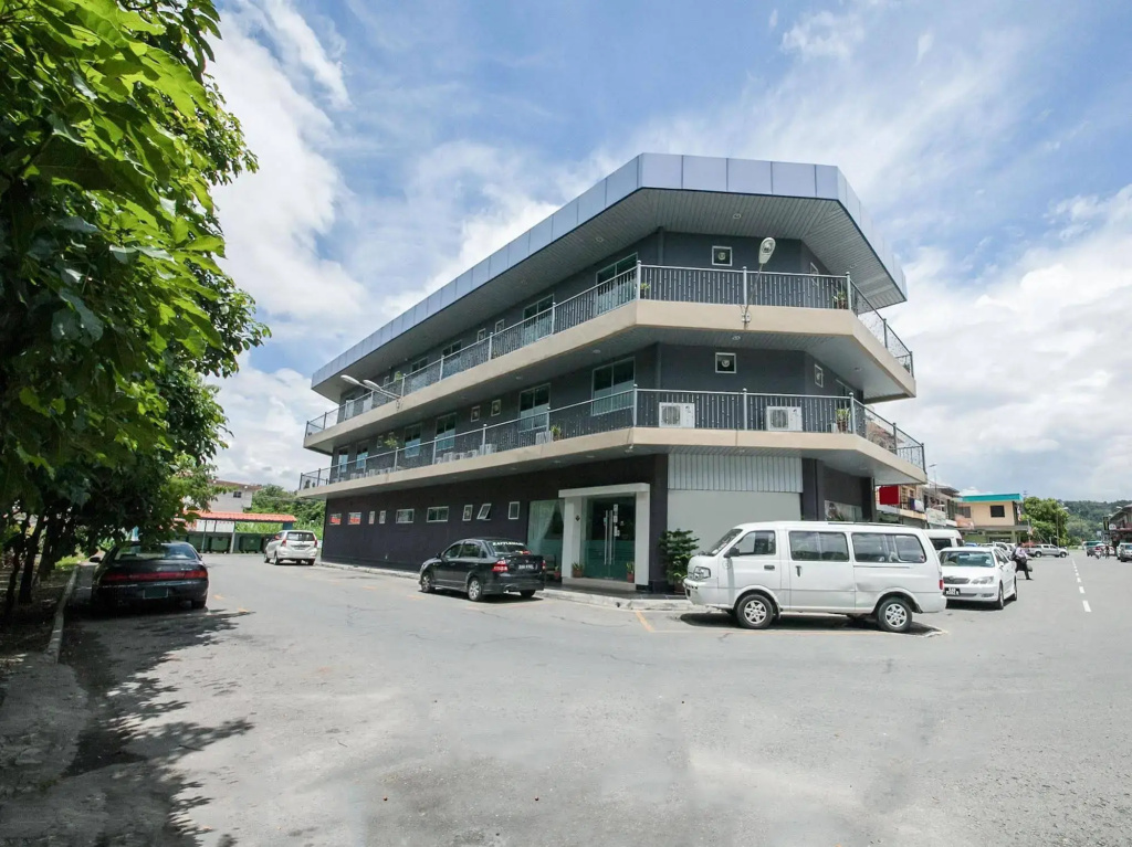 OYO Rooms Near Tanjung Aru Beach