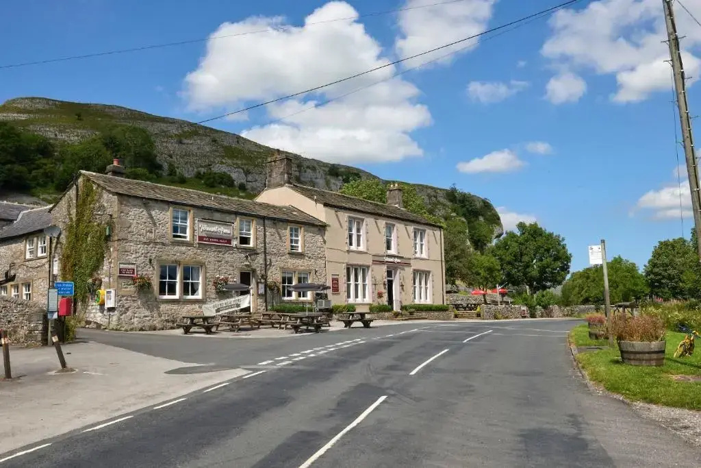 Tennant Arms Hotel