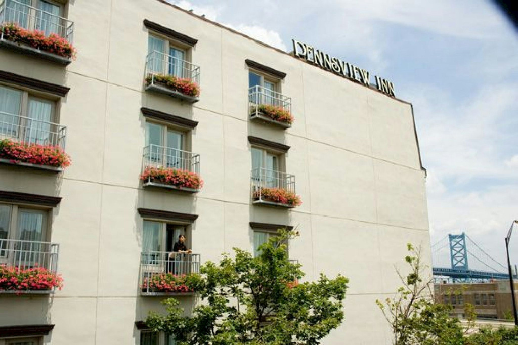 Penn's View Hotel