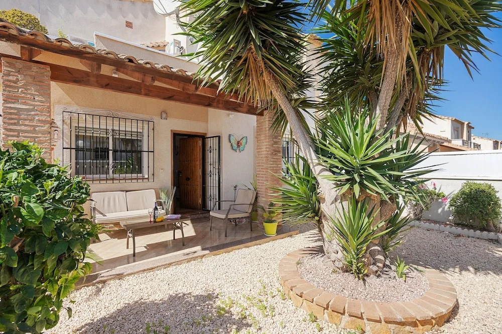 Nice Holiday Home with Shared Pool in Lo Crispin near Ciudad Quesada