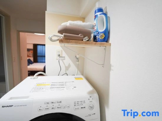 Watanabe 12m｜Airport 17m｜Sleeps 4｜Projector - 506 사진 2