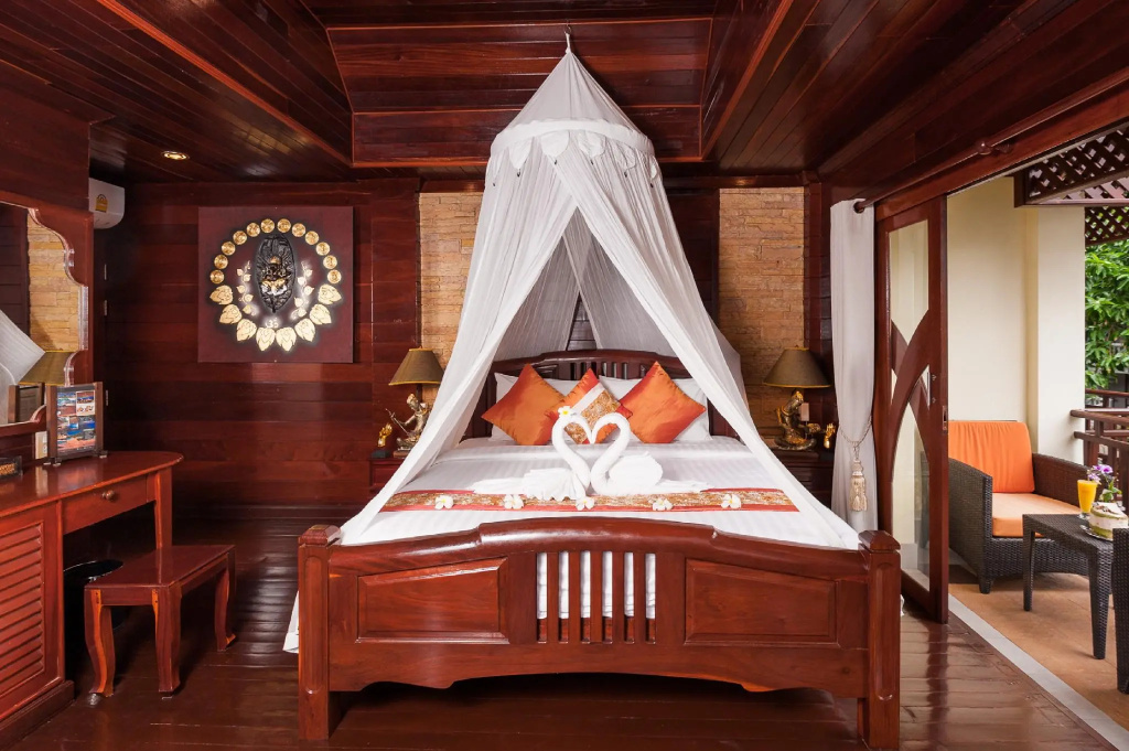 Double Suite with garden view (full double bed)