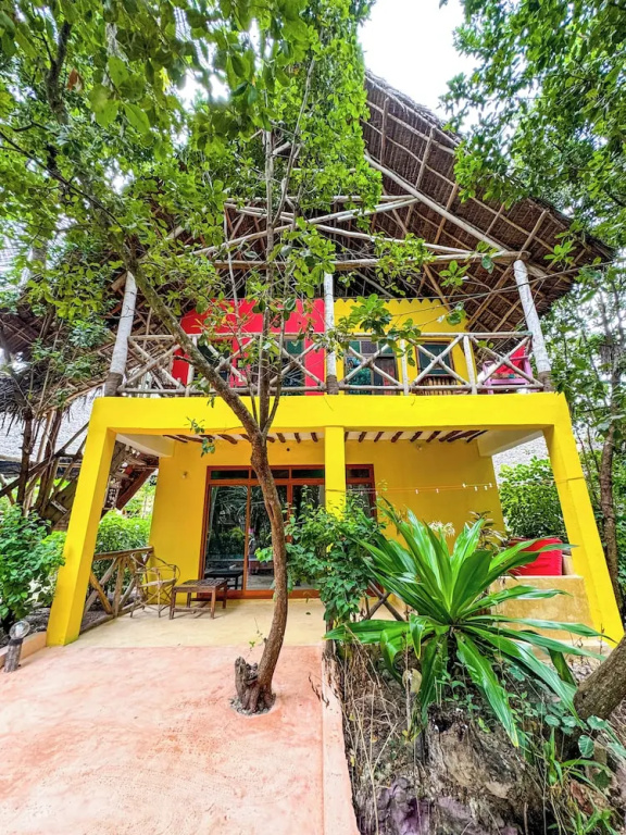 2 Bedrooms Standard Triple Family room with balcony and with garden view
