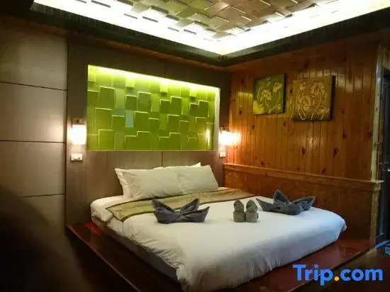 Бунгало с балконом и с видом на сад в Ricci House Resort