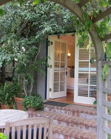 Standard room with garden view