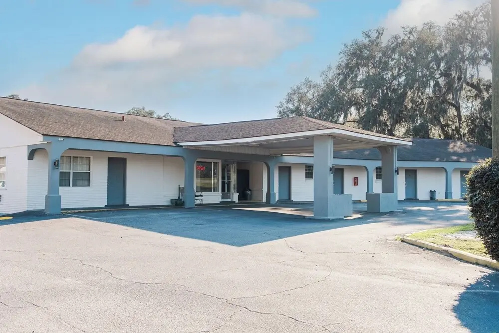 Thunderbird Motel