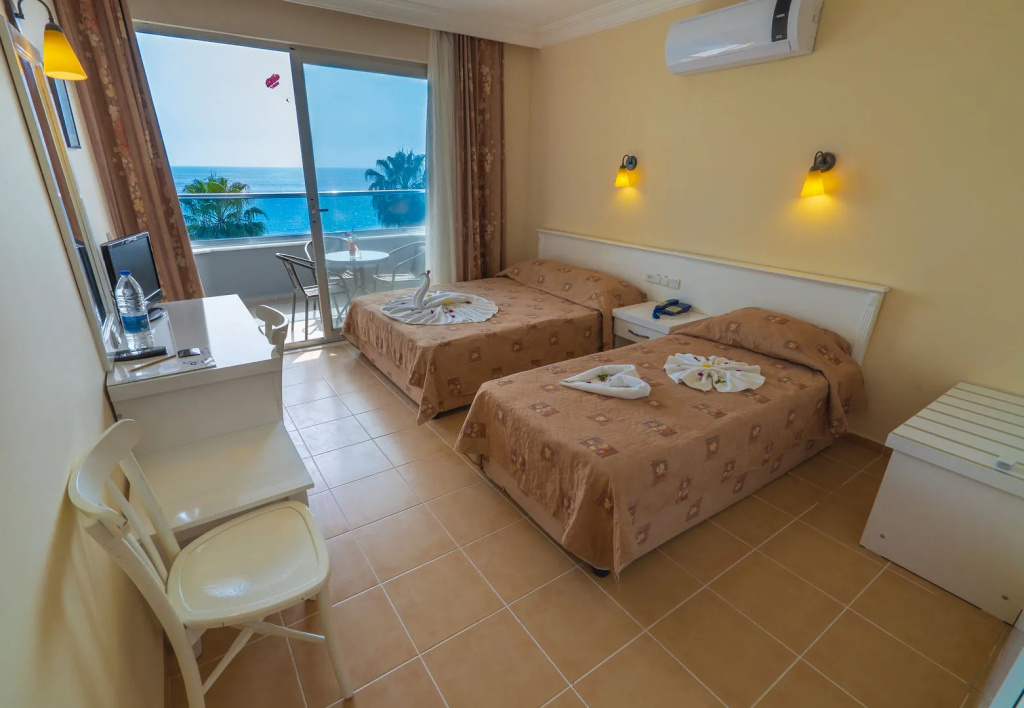 Azak Beach Hotel — фото 6