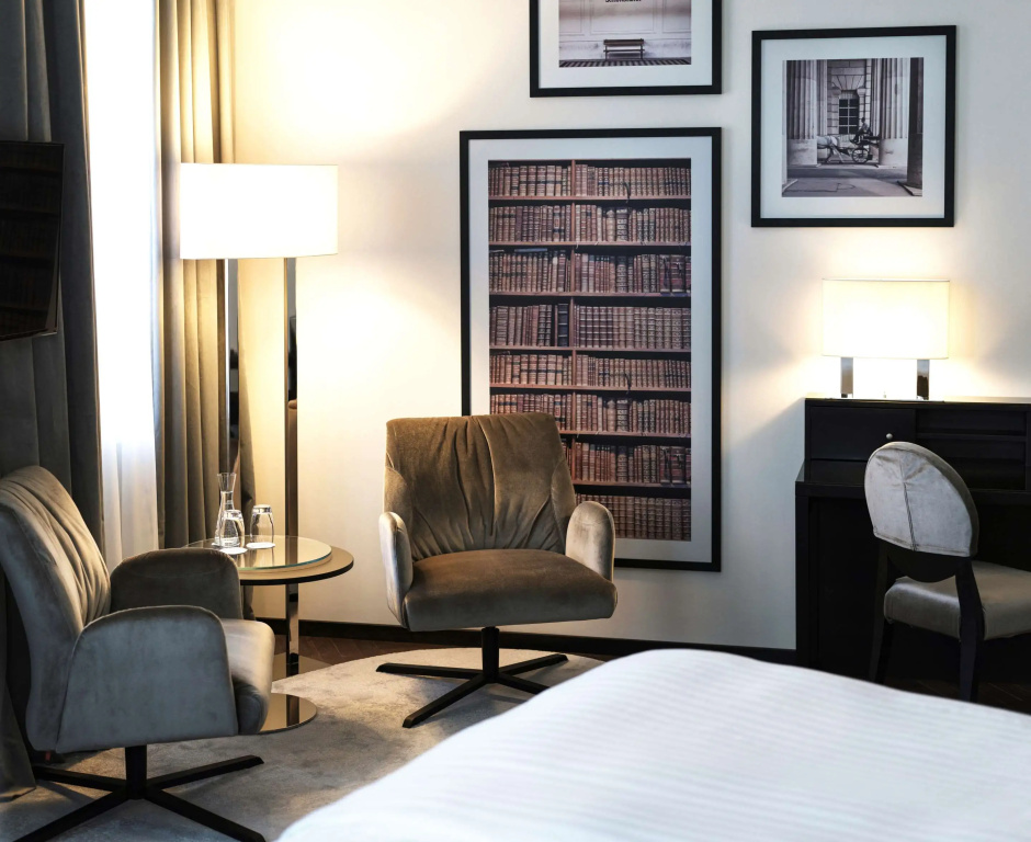 Steigenberger Hotel Herrenhof - Chambres