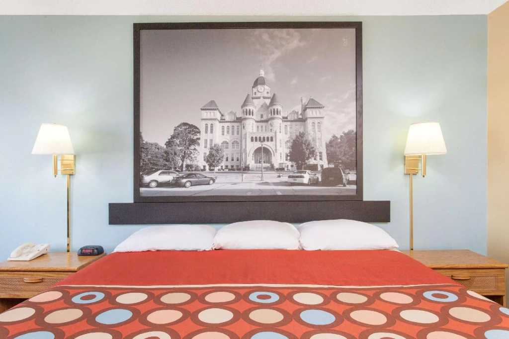Standard Double room (full double bed)