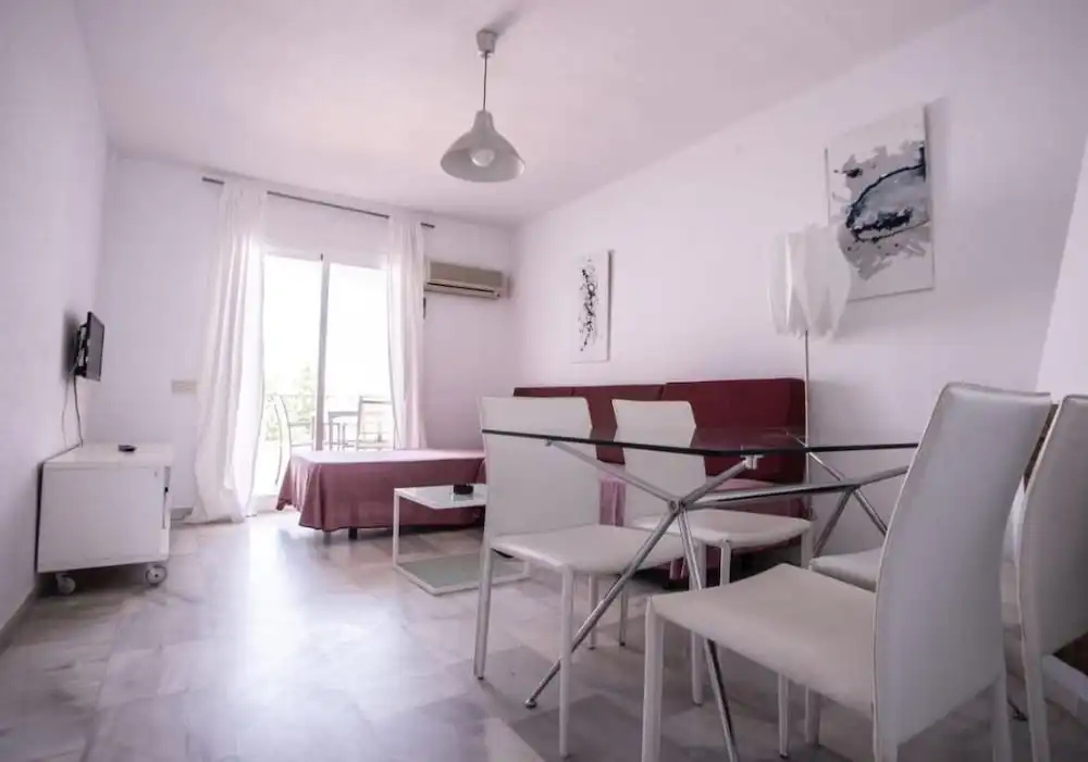 2 Bedrooms Apartment with balcony