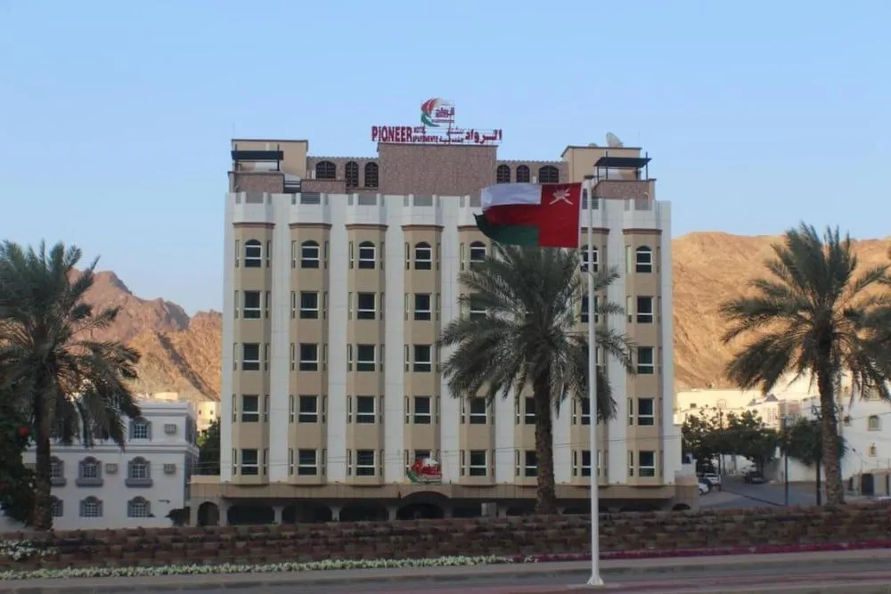 OYO 136 Pioneer Hotel Apartments