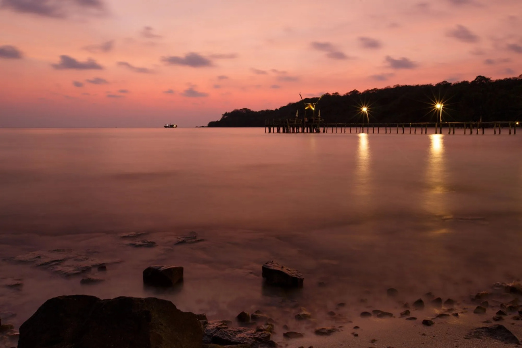Beach & Waterfront