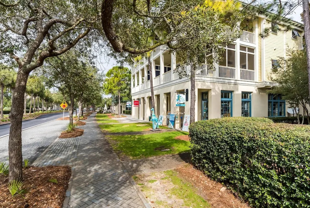 Watercolor - Park District 1-Bedroom Condos by 360 Blue