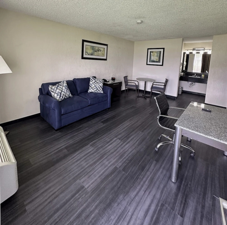 Standard Suite