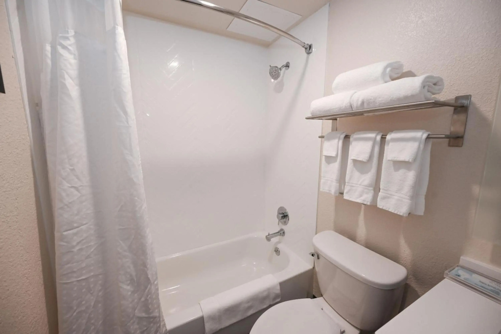 Holiday Inn Cleveland-Mayfield by IHG - Général