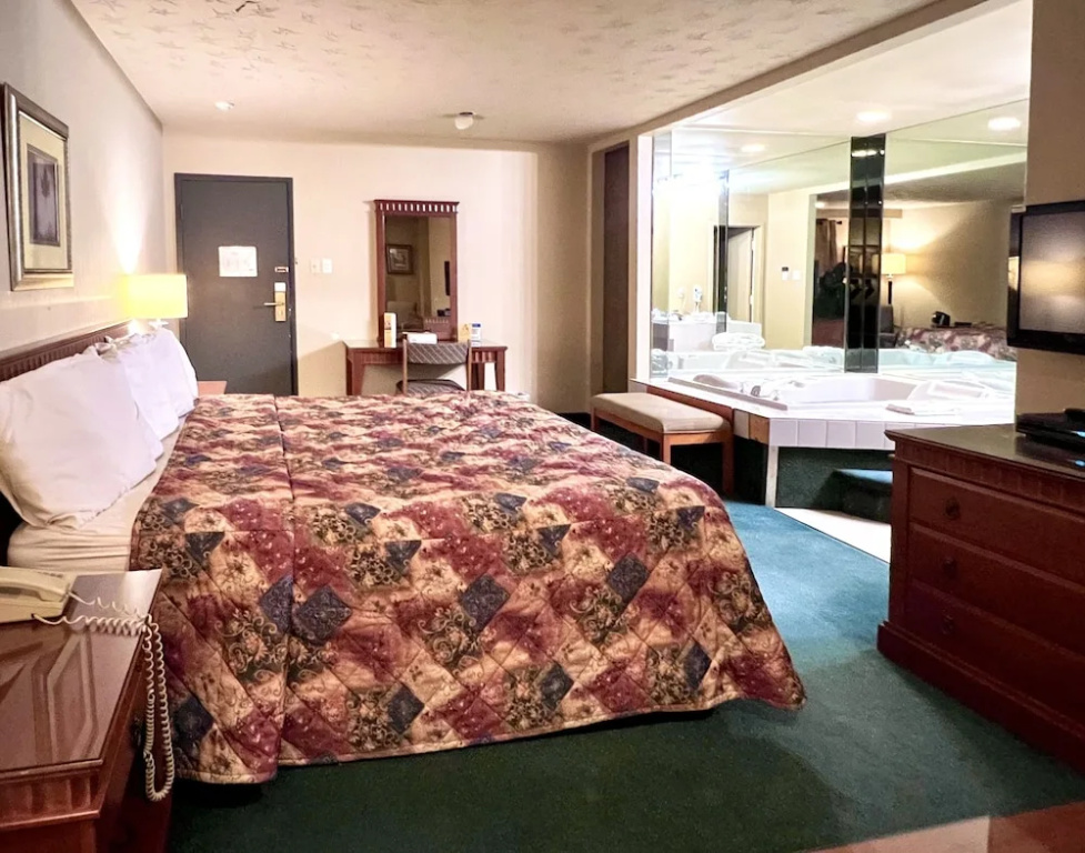 Double Junior Suite (full double bed)