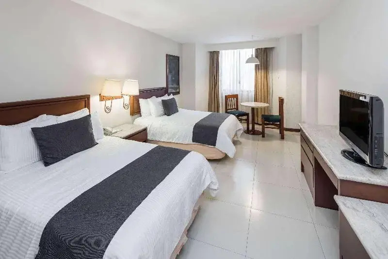Standard Triple room