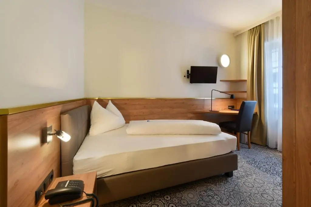 Economy Double room (full double bed)