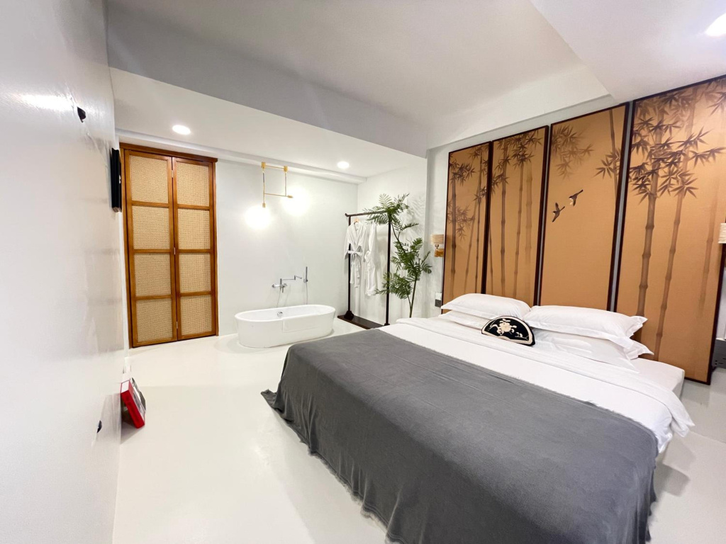 YOLO Bangkok Boutique Hotel — фото