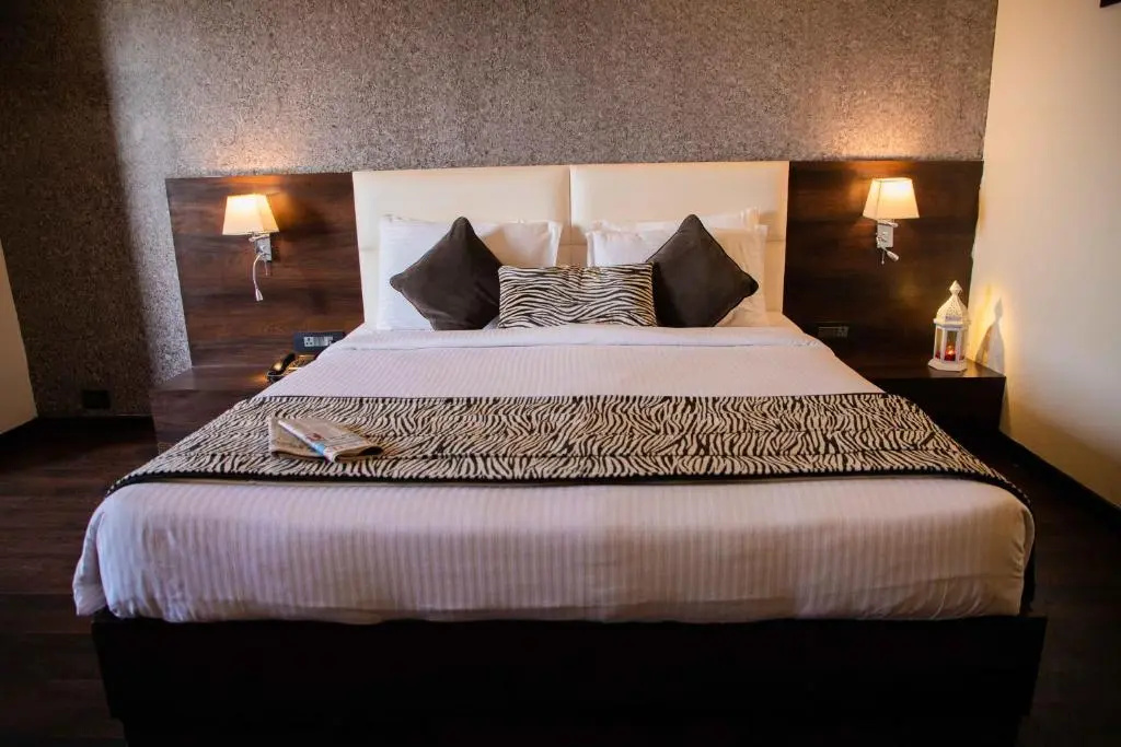 Deluxe Double room (full double bed) (bed type is subject to availability)