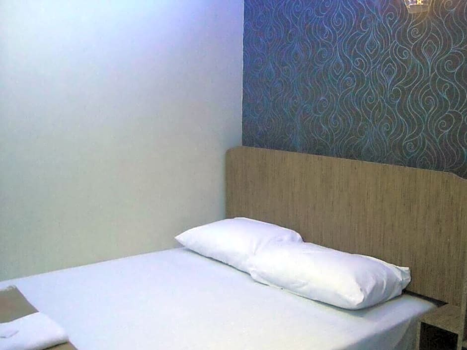 New Wave Hotel Nilai 1