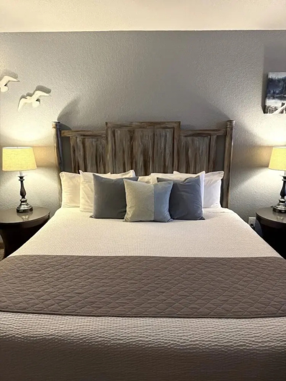 2 Bedrooms Standard Family room