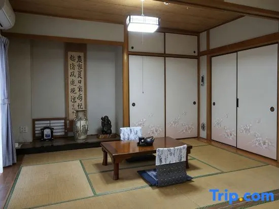 Standard room with mountain view