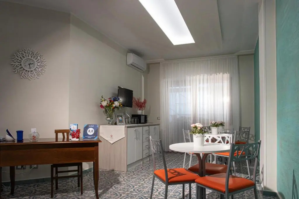 Deluxe Double room with balcony (full double bed)