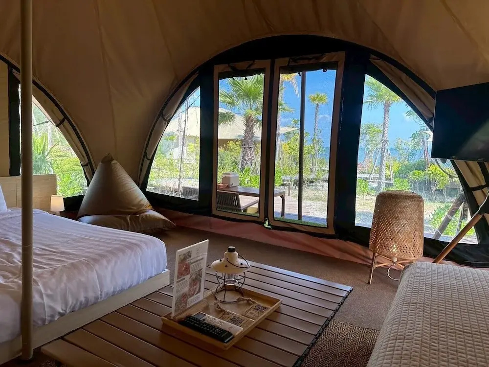 Tent with sea view