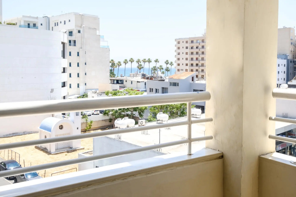 Balcony & Terrace